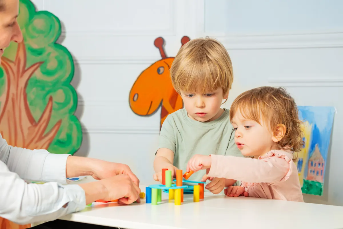I benefici dei giochi di costruzione per la creatività e la coordinazione.