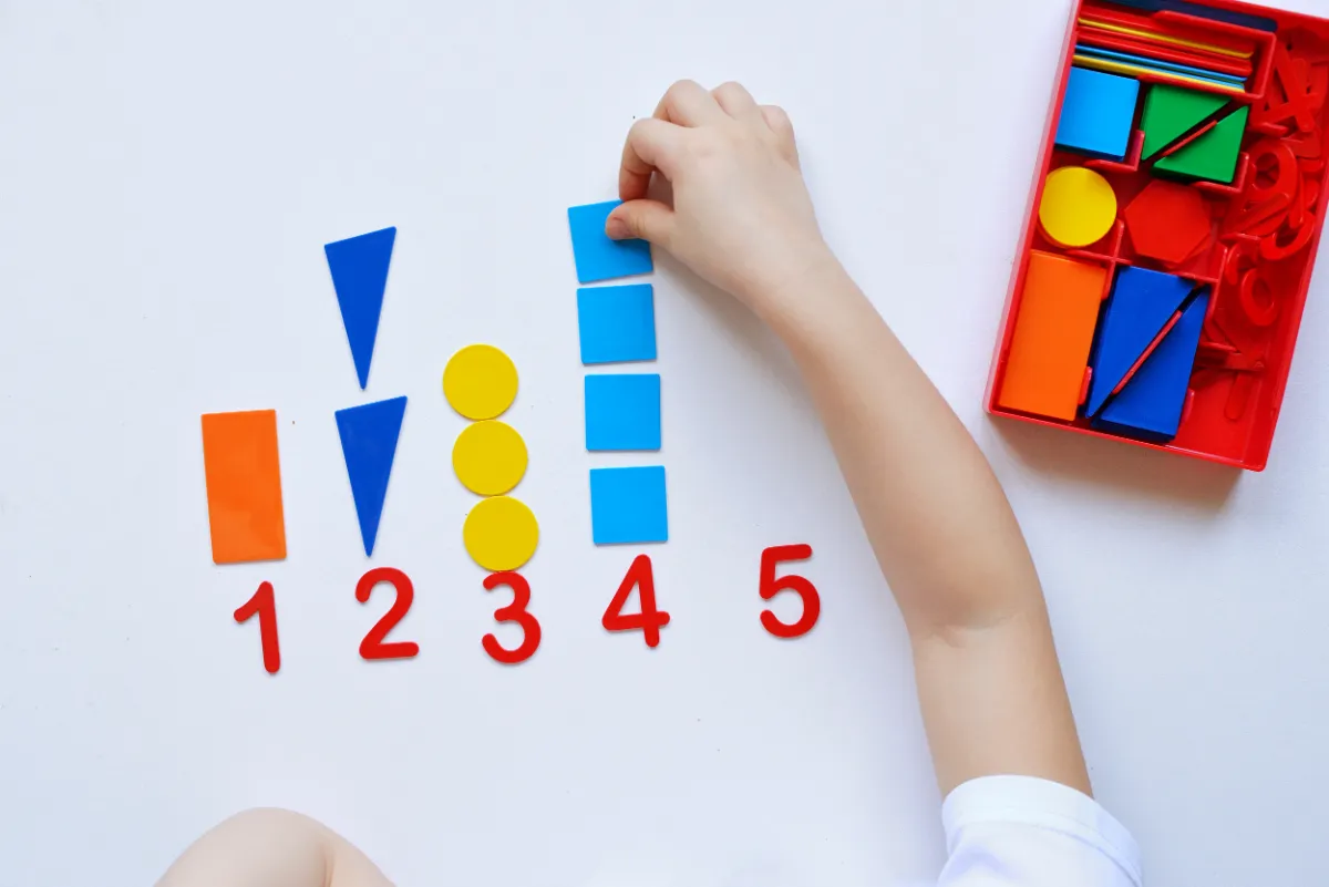 "L'apprendimento attraverso il gioco: come sviluppare le competenze matematiche."