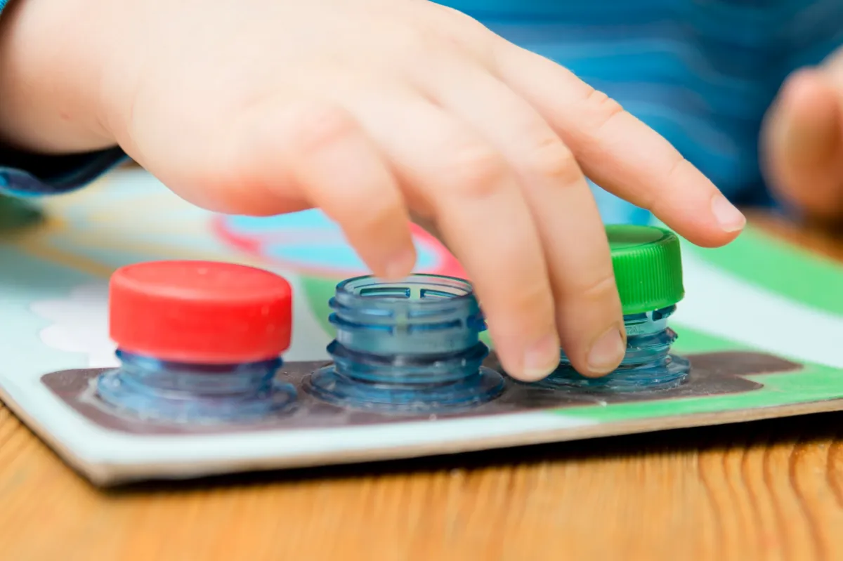 I vantaggi dei giochi da tavolo adatti ai bambini più piccoli.