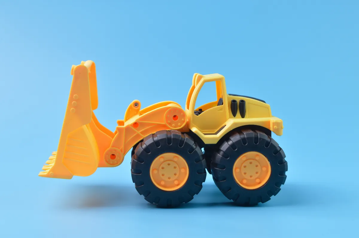 DIY: Creare giocattoli educativi con materiali riciclati.
